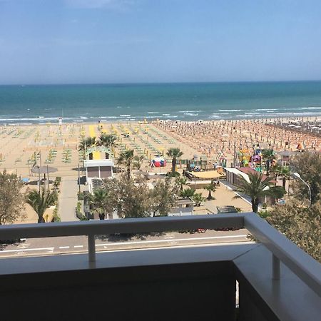Appartamento Fronte Mare Rimini Bagian luar foto