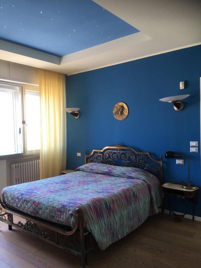 Appartamento Fronte Mare Rimini Bagian luar foto